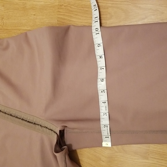 Ann Slim "The Original" Mid-Length Shapewear Size 44 - Picture 9 of 16